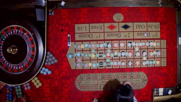 ROULETTE TABLE IN CASINO BIG WIN 27/02/2023