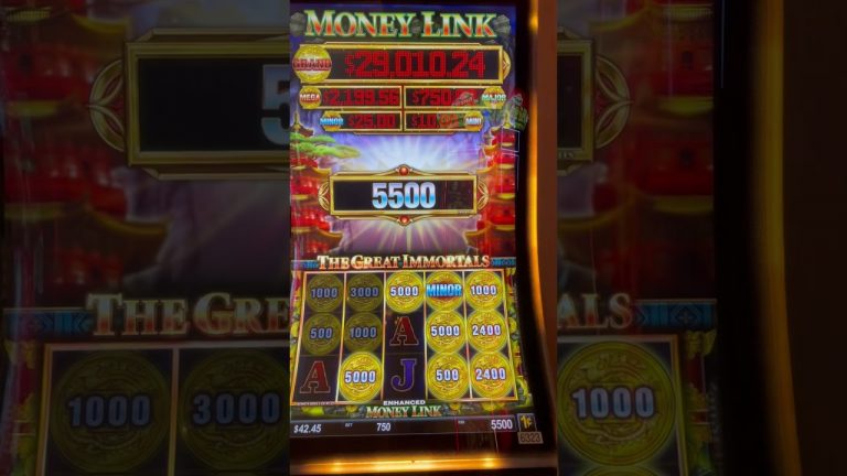 Max bet Moneylink bonus! #lasvegas #slot #gambling #money #shorts #short #win #casino #lucky #vegas