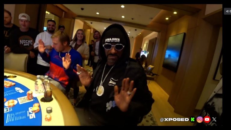 Xposed Gets Deathrow Chain From Snoop Dogg In Las Vegas While Playing Blackjack!