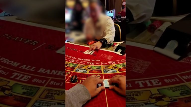 HOW TO BEND CARDS IN BACCARAT #comedy #casino #baccarat #gambling #slots #blackjack