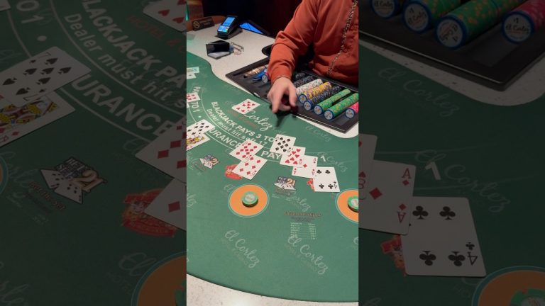 PLAYING 5 HANDS OF BLACKJACK AT ONCE #casino #lasvegas #jackpot #casinogame #roulette #baccarat